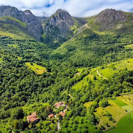 Jascal - Casa Tierra - Picos De Europa * Berodia
